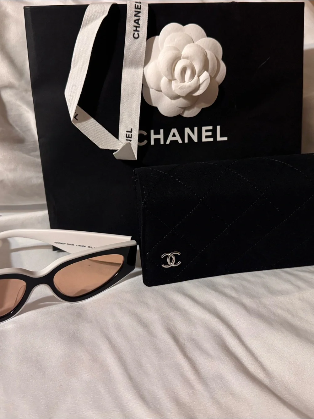 Chanel Black sunglasses - Classic CC Logo